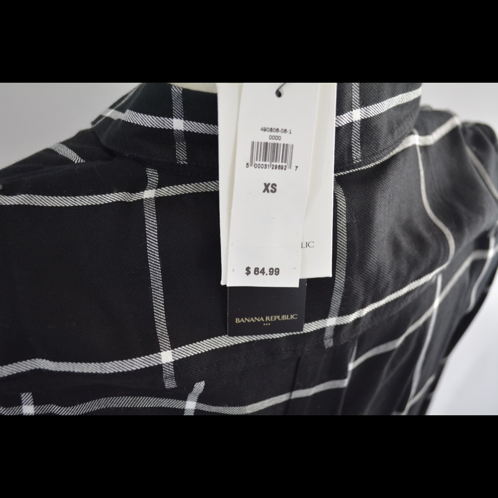 Boyfriend fit Black white striped button up shirt - Picture 3 of 3